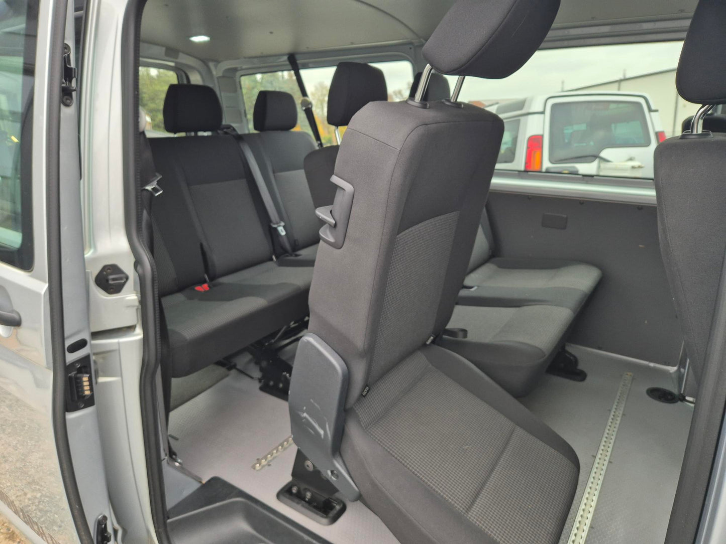 VW-T6 8-Sitzer 1022