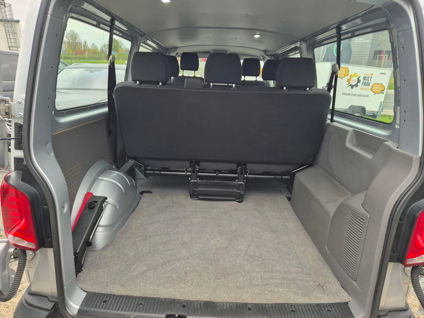 VW-T6 8-Sitzer 1022