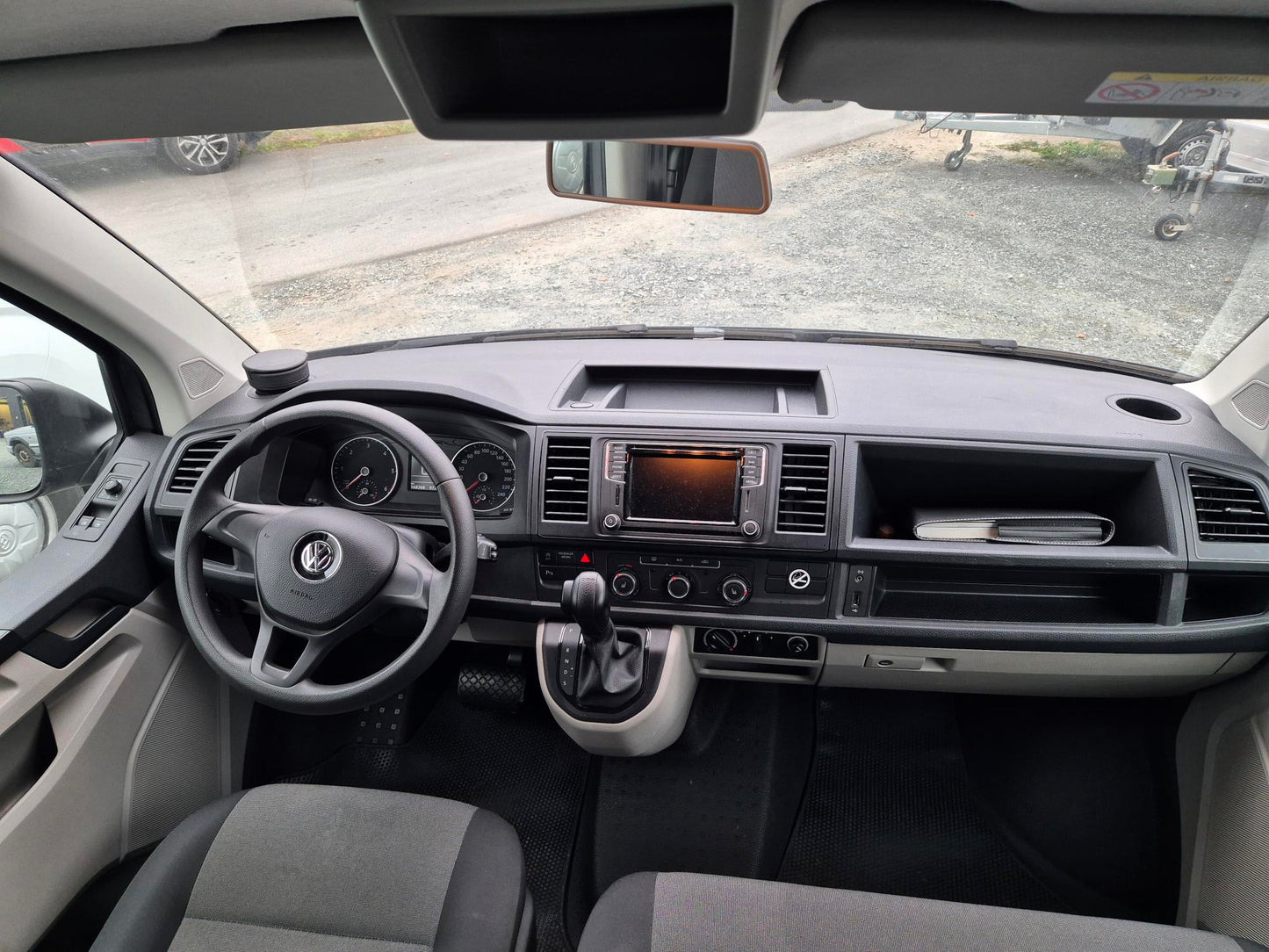 VW T6 9-Sitzer 2015