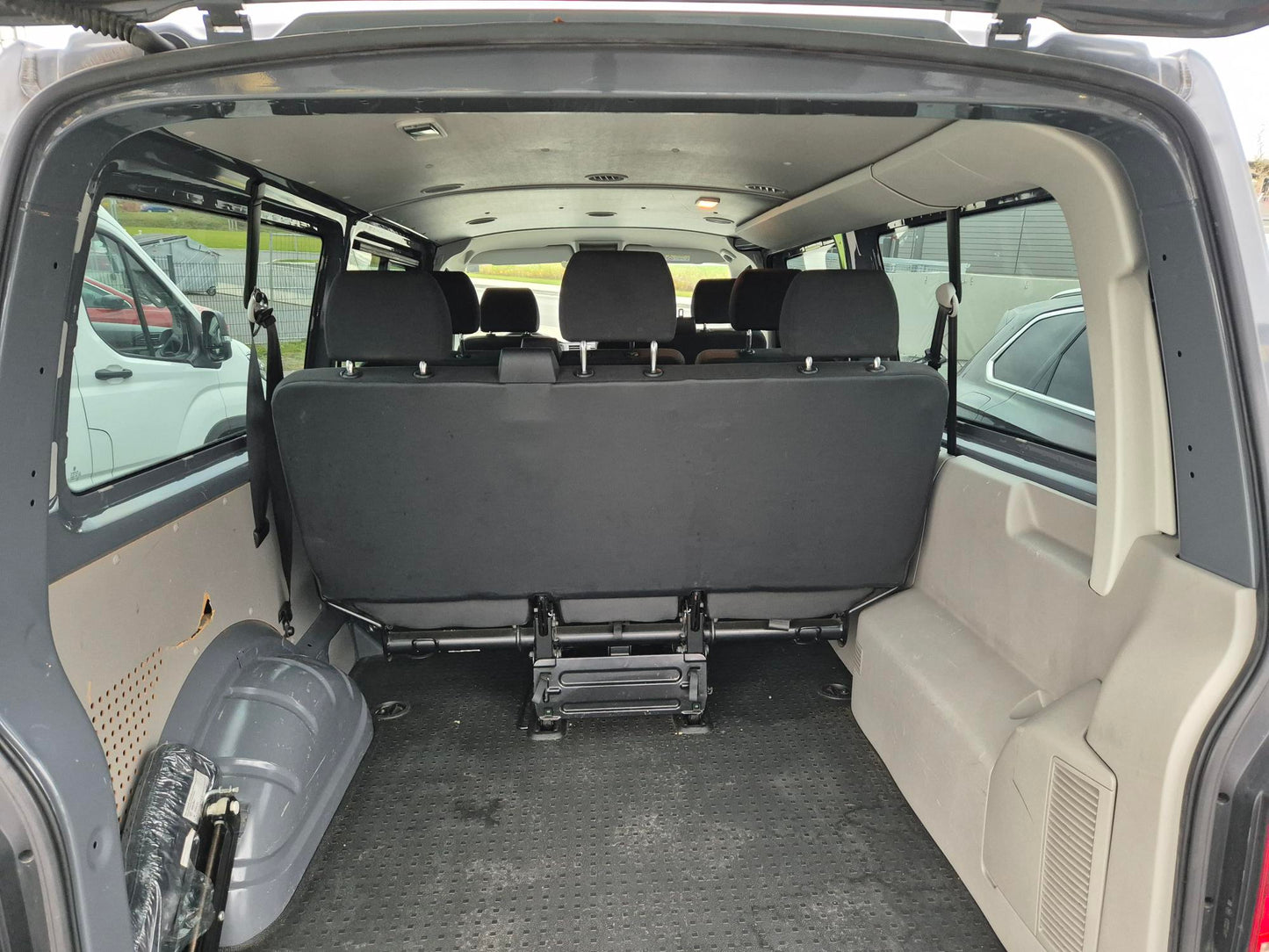 VW T6 9-Sitzer 2015