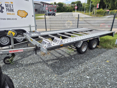 Fahrzeugtransporter 1018