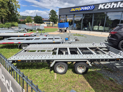 Fahrzeugtransporter 1018